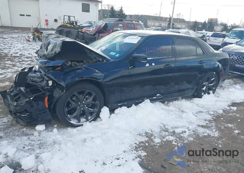 2023 Chrysler 300 Touring L из США, поврежденный, VIN 2C3CCADG6PH613901